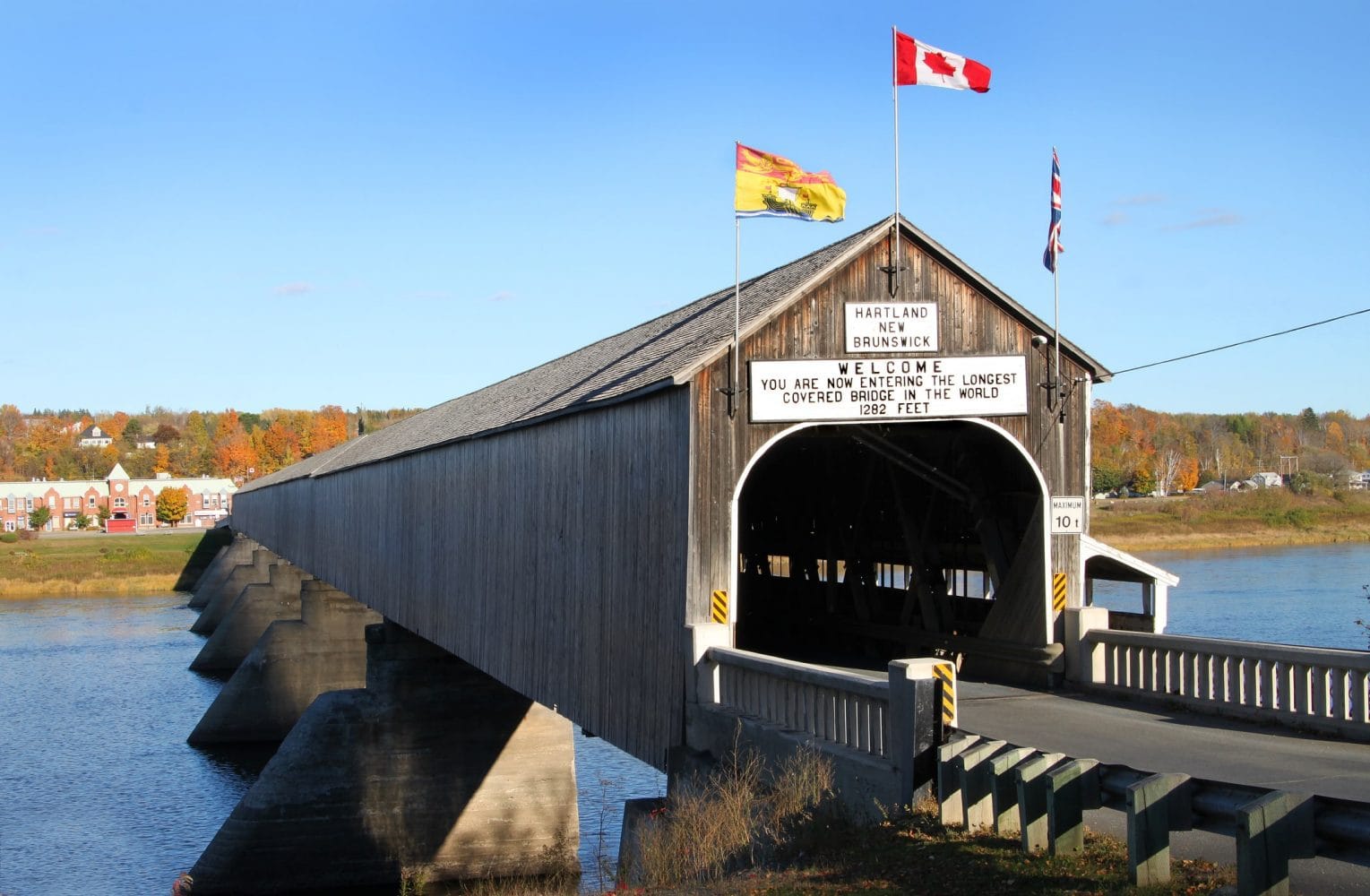 The Covered Bridges Of Canada City House Country Home   IStock 519825851 Min 1529x1000 